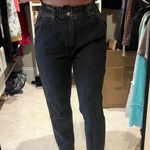 Urban Outfitters BDG High Waisted Mom Jean Size 27